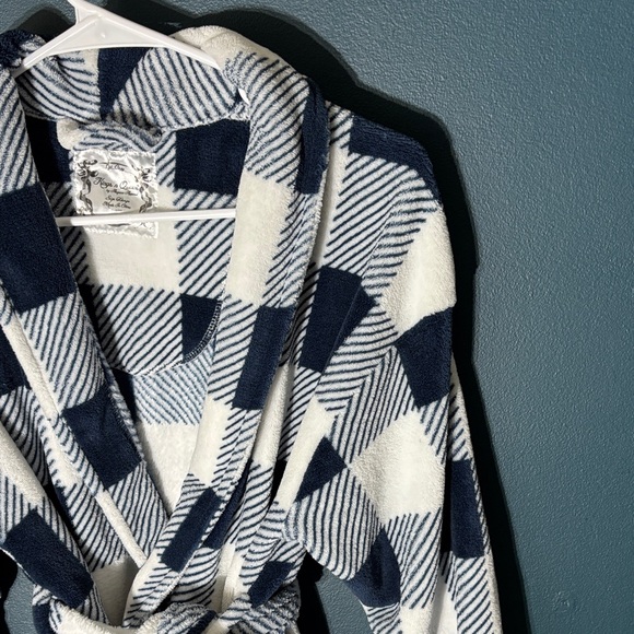 Kids Checkered Pajama Robe - Picture 3 of 6